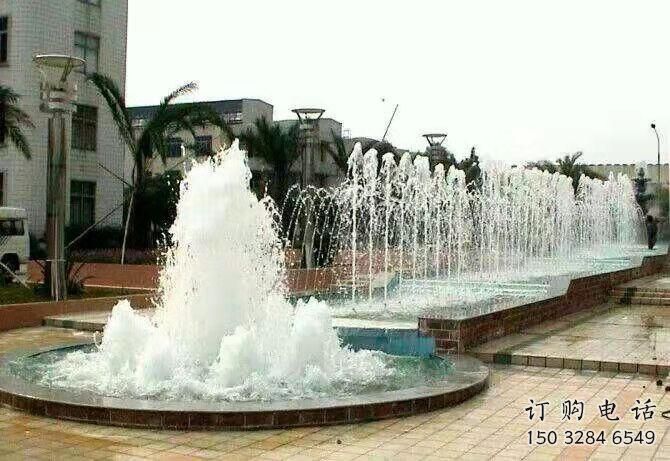 水景超高噴泉雕塑廠家 高噴噴頭設計組合類型