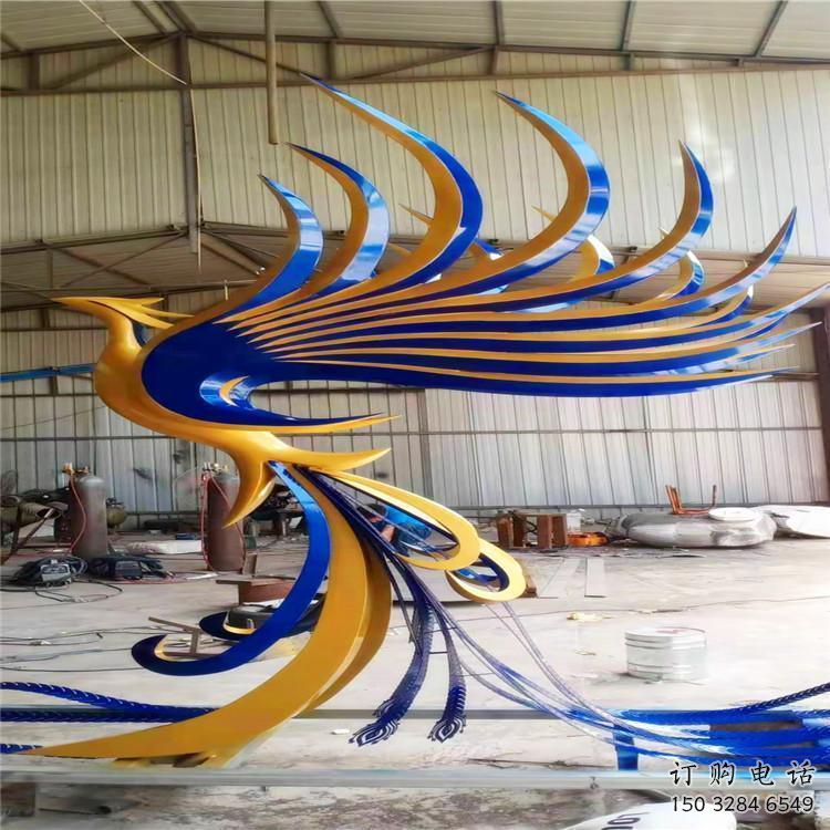 蘭陵孔雀雕塑廠家 飛翔姿態 展翅不銹鋼孔雀雕塑