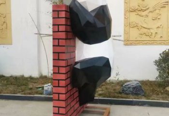 爬墻熊貓雕塑廠家 爬墻動物設計 不銹鋼爬墻熊貓雕塑