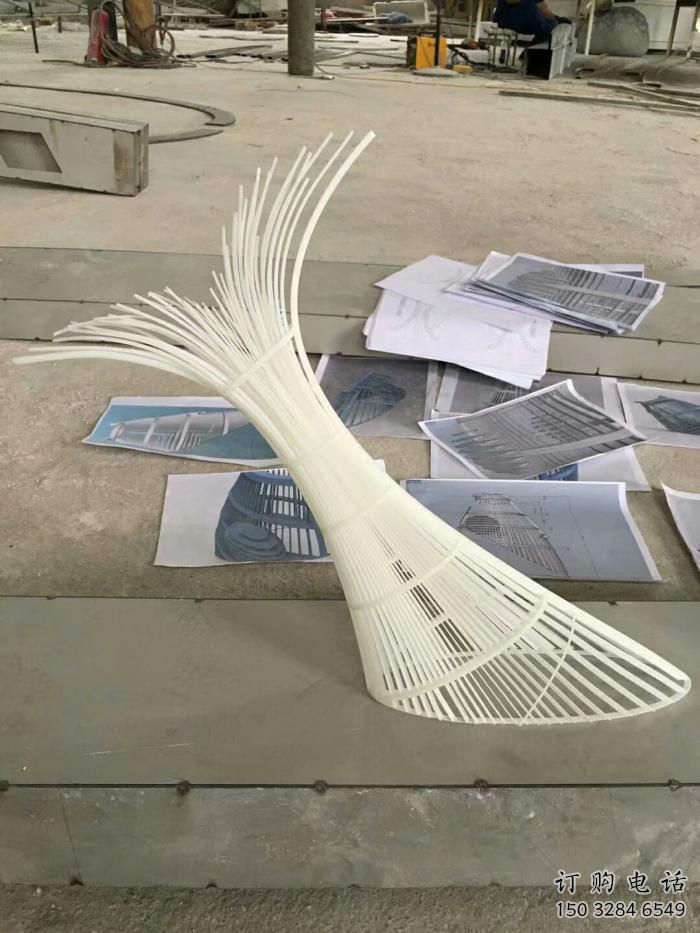 魚尾雕塑 中式鋼管烤漆 房地產魚尾雕塑