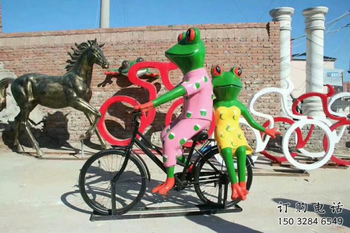 幼兒園青蛙雕塑 卡通彩繪小品 異形青蛙雕塑廠家