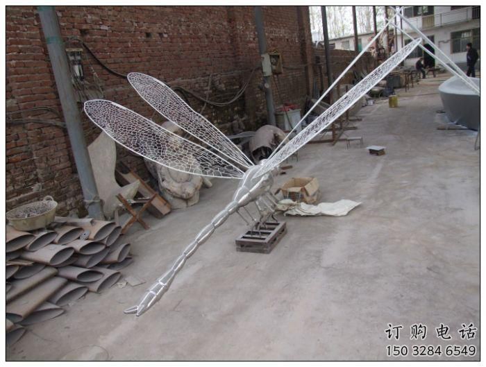 鏤空蜻蜓雕塑 公園拉絲小品 戶外別墅區蜻蜓雕塑廠家