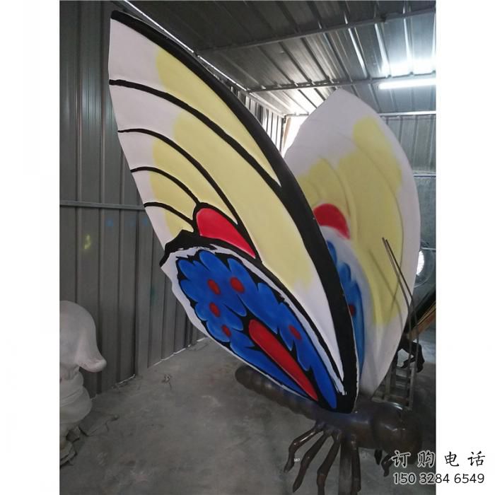 彩繪蝴蝶雕塑 仿真噴漆小品 大型游樂場蝴蝶雕塑廠家