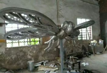 異形蝴蝶雕塑廠家 廣場鍛造擺件 大型中式蝴蝶雕塑