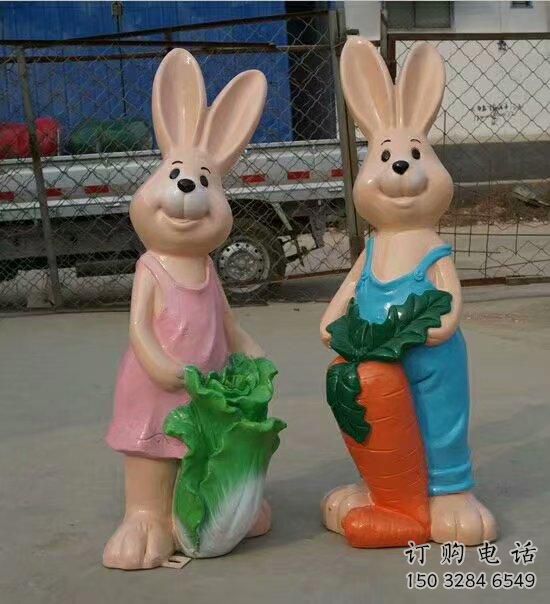 幼兒園兔子雕塑廠家 卡通噴漆小品 室內(nèi)異形兔子雕塑