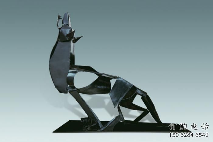 鏤空狼雕塑廠家 現(xiàn)代抽象擺件 草地切面狼雕塑