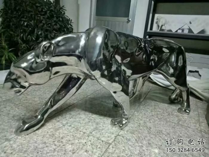 別墅區獵豹雕塑廠家 卡通噴漆小品 戶外鏤空獵豹雕塑