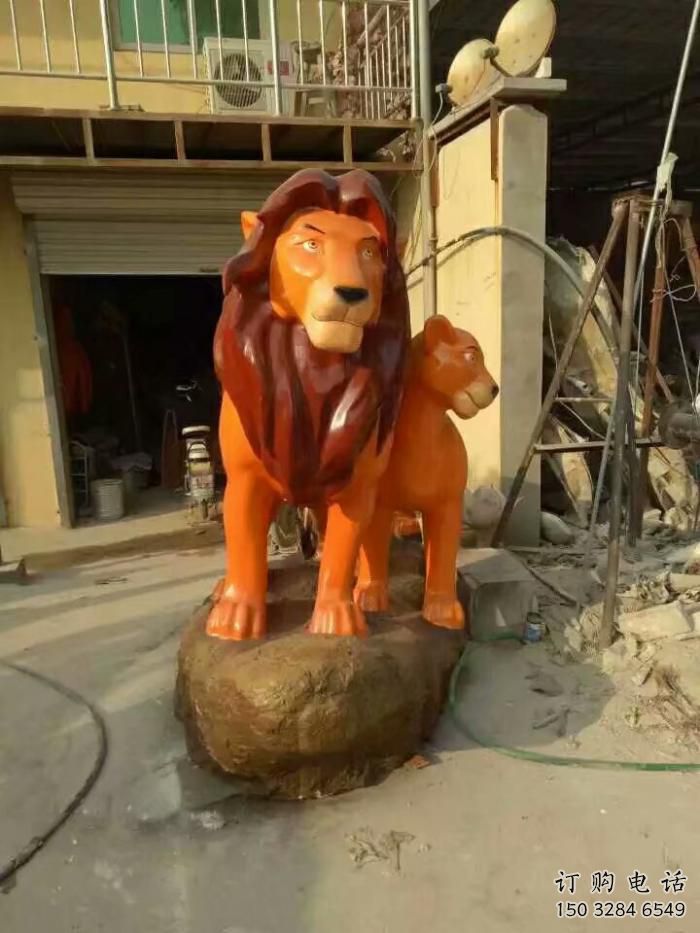 園林雄獅雕塑廠家 大型彩繪擺件 街道仿真雄獅雕塑