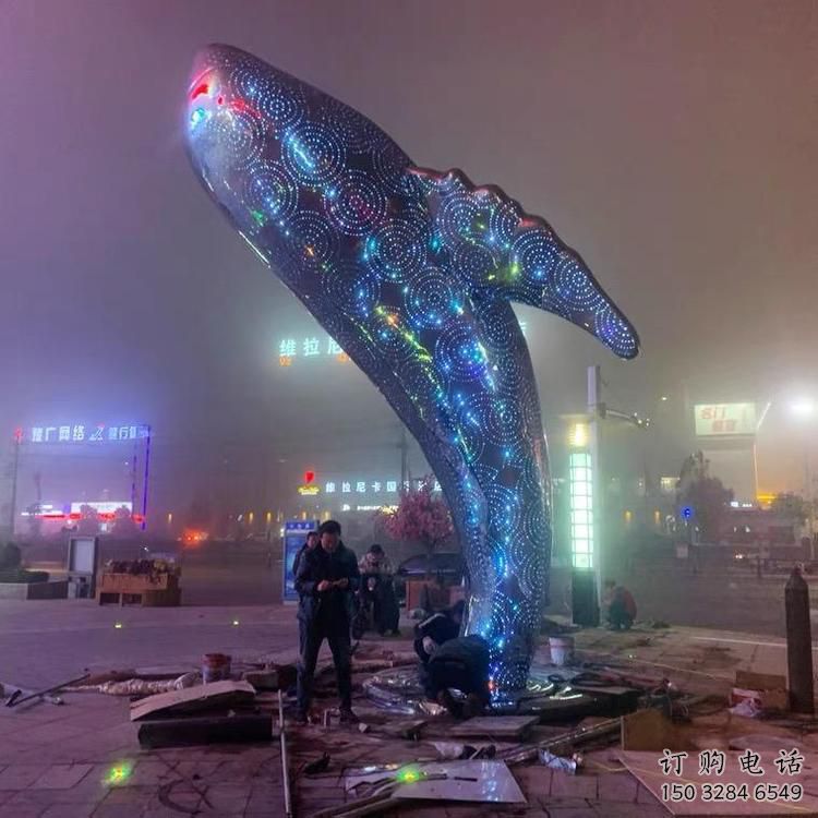 抽象金魚雕塑廠家 創意村口擺件 戶外燈光金魚雕塑