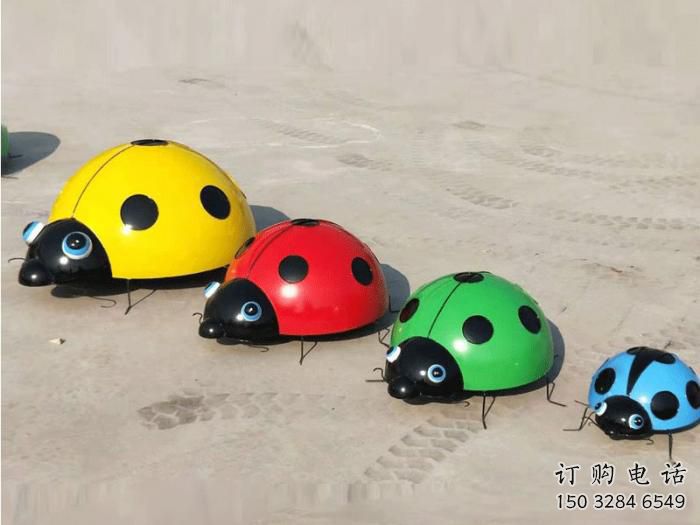 街道甲殼蟲雕塑廠家 創意戶外小品 酒店拉絲甲殼蟲雕塑