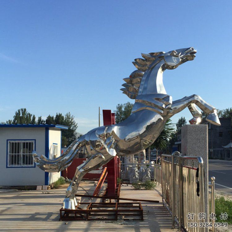 鏡面奔馬雕塑廠家 現代戶外擺件 游樂場異形奔馬雕塑