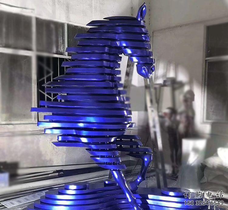 抽象馬頭雕塑廠家 創意戶外擺件 玄關彩繪馬頭雕塑