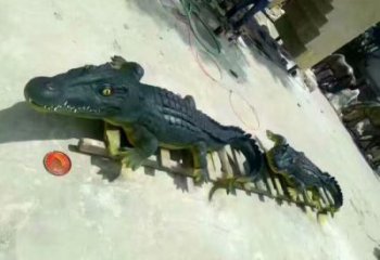 公園鱷魚(yú)雕塑廠家 中式彩繪小品 風(fēng)景區(qū)仿古鱷魚(yú)雕塑