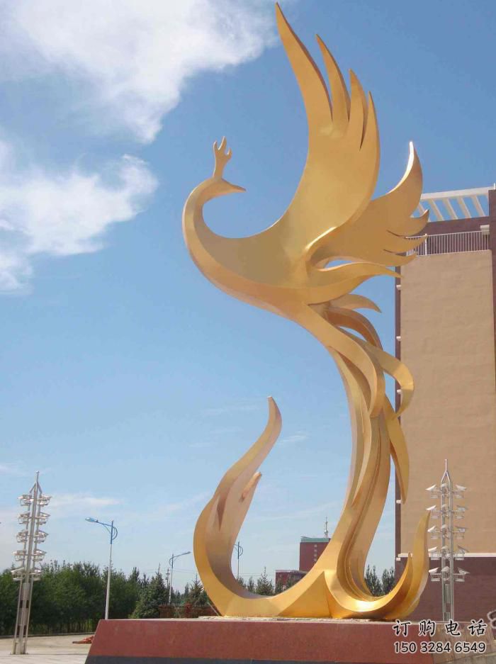 仿真鳳鳥(niǎo)雕塑廠家 大型創(chuàng)意擺件 公園噴漆鳳鳥(niǎo)雕塑