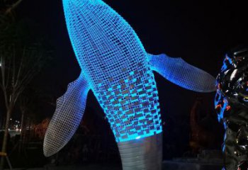 彩繪鯨魚(yú)雕塑廠家 卡通噴漆小品 草地切面鯨魚(yú)雕塑