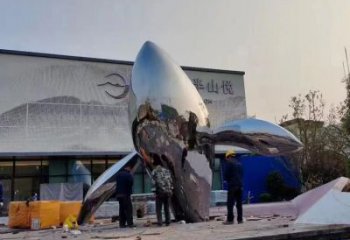 商業(yè)街鯨魚(yú)雕塑廠家 大型現(xiàn)代擺件 步行街異形鯨魚(yú)雕塑