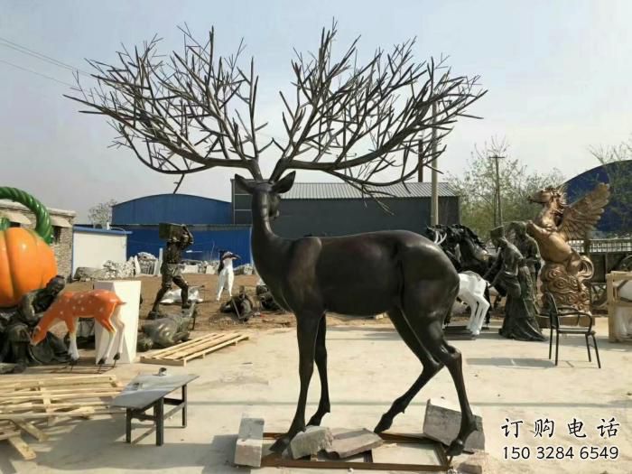 園林麋鹿雕塑廠家 大型公園擺件 街道仿古麋鹿雕塑