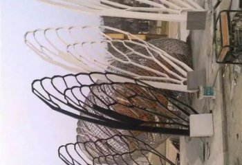 街道翅膀雕塑廠家 創意村口小品 酒店拉絲翅膀雕塑