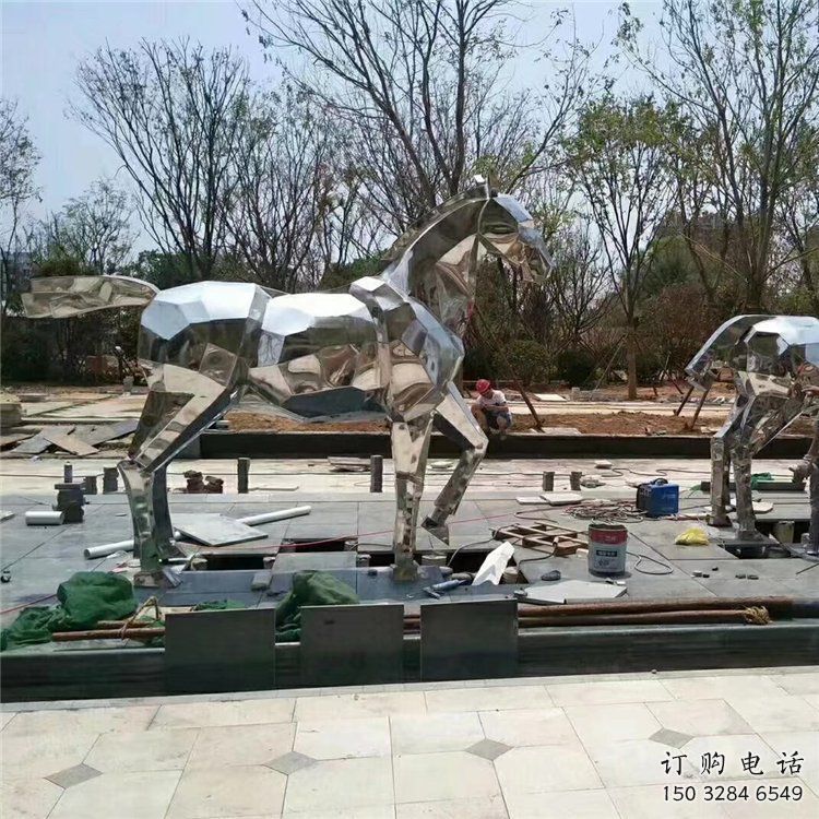 鍛造駿馬雕塑廠家 公園廣場擺件 戶外鏡面駿馬雕塑