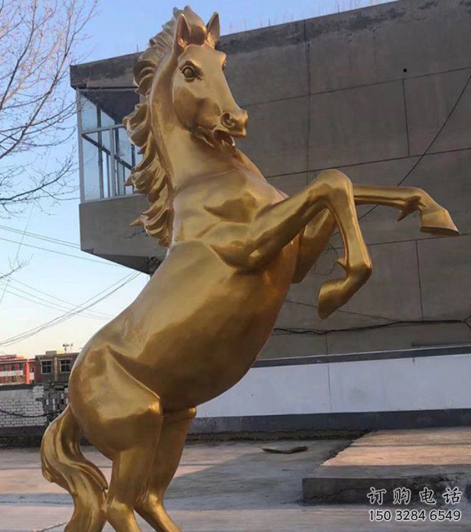 別墅區(qū)駿馬雕塑廠家 戶外噴漆小品 大型創(chuàng)意駿馬雕塑