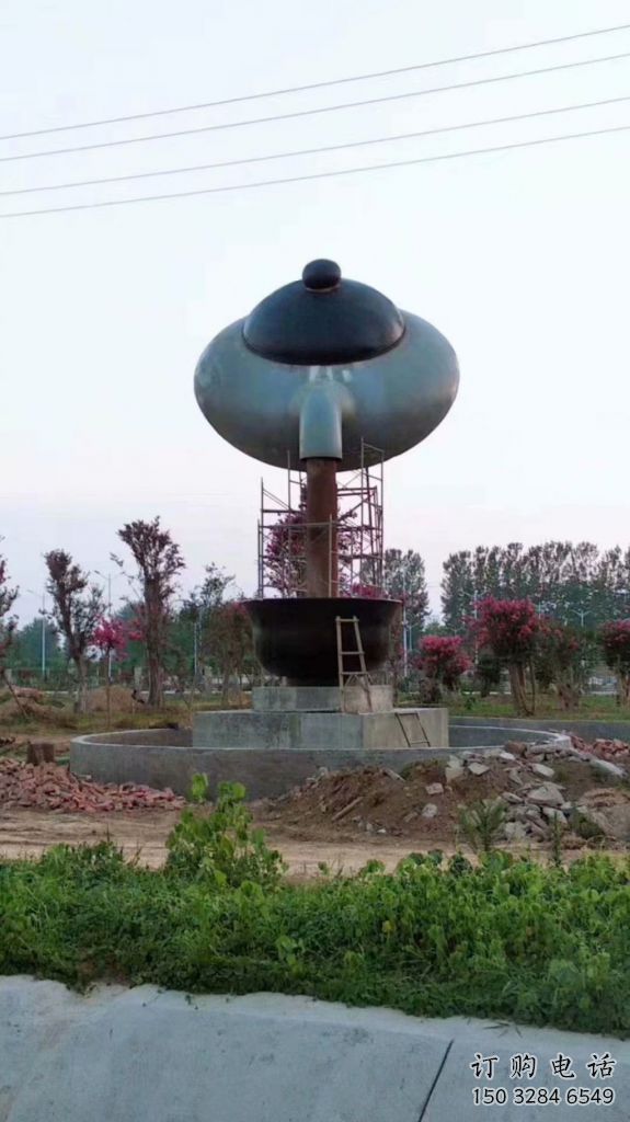 拉絲茶壺雕塑廠家 創意擺件 大型不銹鋼茶壺雕塑生產