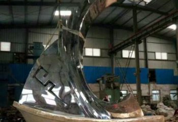 鏡面船型雕塑廠家 烤漆大型擺件 生產不銹鋼船型雕塑