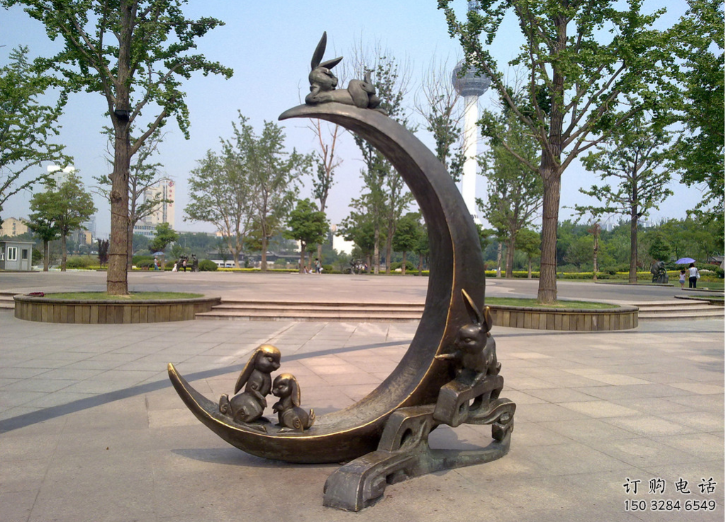 中式月亮雕塑廠家 現(xiàn)代廣場小品 游樂場不銹鋼月亮雕塑生產(chǎn)