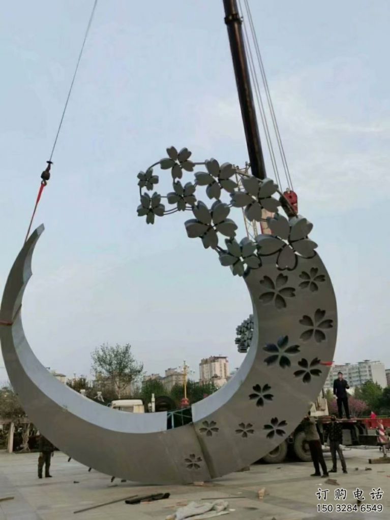 歐式月牙形雕塑廠家 抽象擺件 現(xiàn)代不銹鋼月牙形雕塑生產(chǎn)