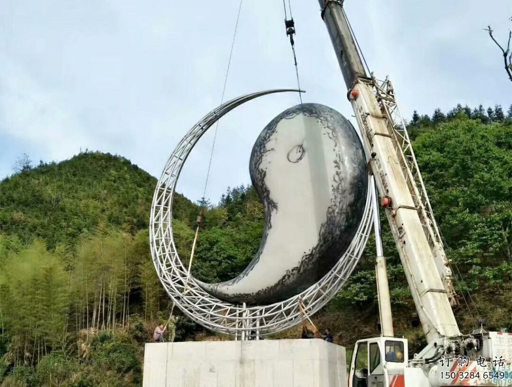 幾何圓月雕塑廠家 發光鏤空小品 大門口不銹鋼圓月雕塑生產