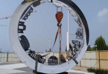 戶外環(huán)形雕塑廠家 鏡面創(chuàng)意小品 大型不銹鋼環(huán)形雕塑生產