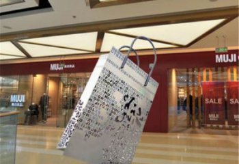步行街提包雕塑廠(chǎng)家 戶(hù)外小品 抽象不銹鋼提包雕塑制作