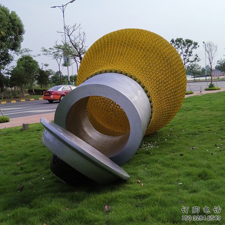 街道燈泡雕塑廠家 現代擺件 鏤空不銹鋼燈泡雕塑生產