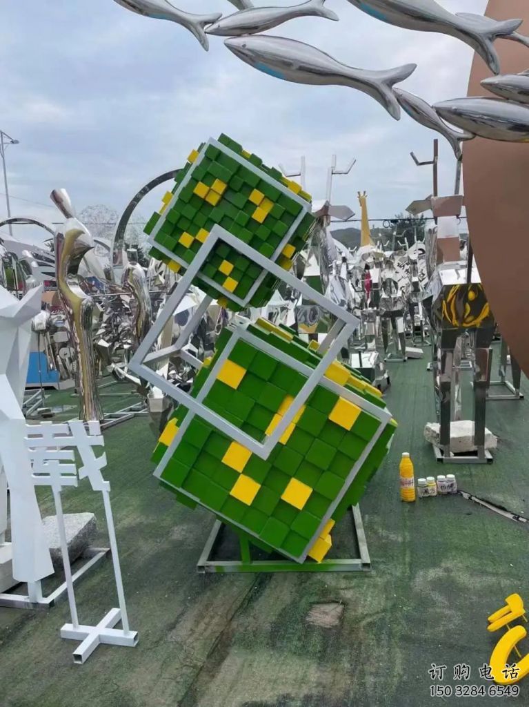 大型商場魔方雕塑廠家 創意擺件 烤漆不銹鋼魔方雕塑廠家