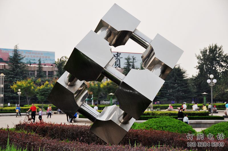 鍛造立方體雕塑廠家 廣場(chǎng)小品 戶外不銹鋼立方體雕塑廠