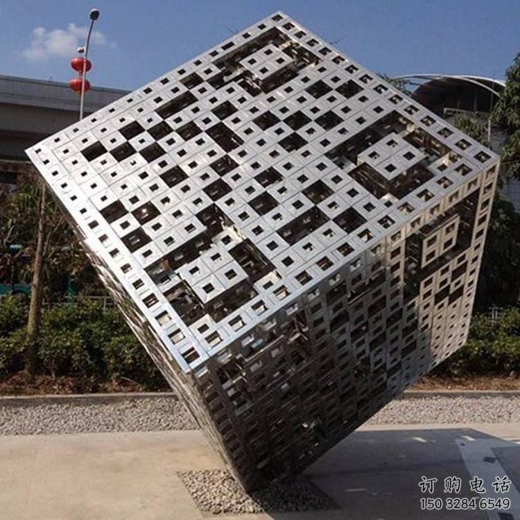 鏤空立方體雕塑廠家 廣場小品 鏤空不銹鋼立方體雕塑廠