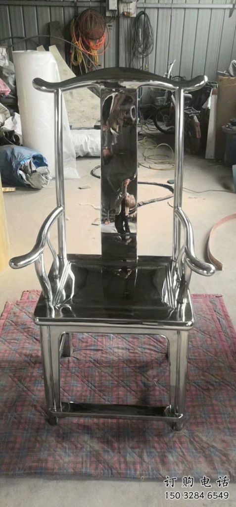 鏡面椅子雕塑廠家 大型擺件 現(xiàn)代不銹鋼椅子雕塑廠