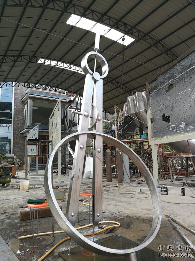 大型圓規雕塑廠家 鍛造小品 現代不銹鋼圓規雕塑廠