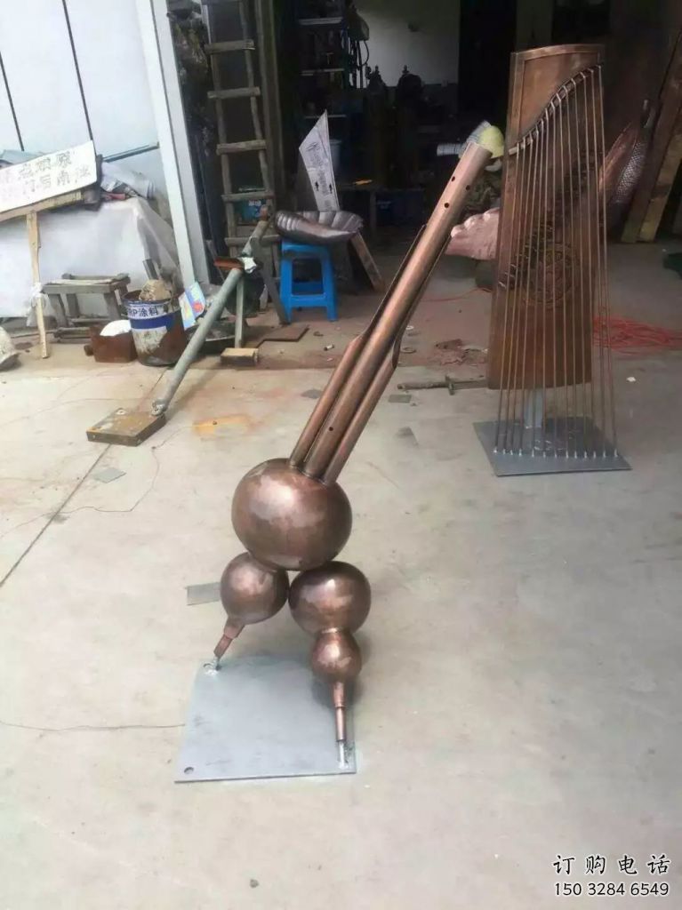 現代二胡雕塑廠家 大型別墅區擺件 抽象不銹鋼二胡雕塑生產