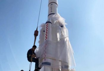抽象火箭雕塑廠家 現代小品 戶外不銹鋼火箭雕塑定做