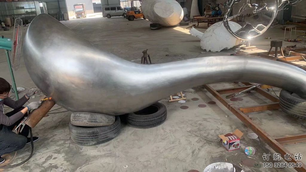 酒店湯匙雕塑廠家 戶外小品 現代不銹鋼湯匙雕塑廠