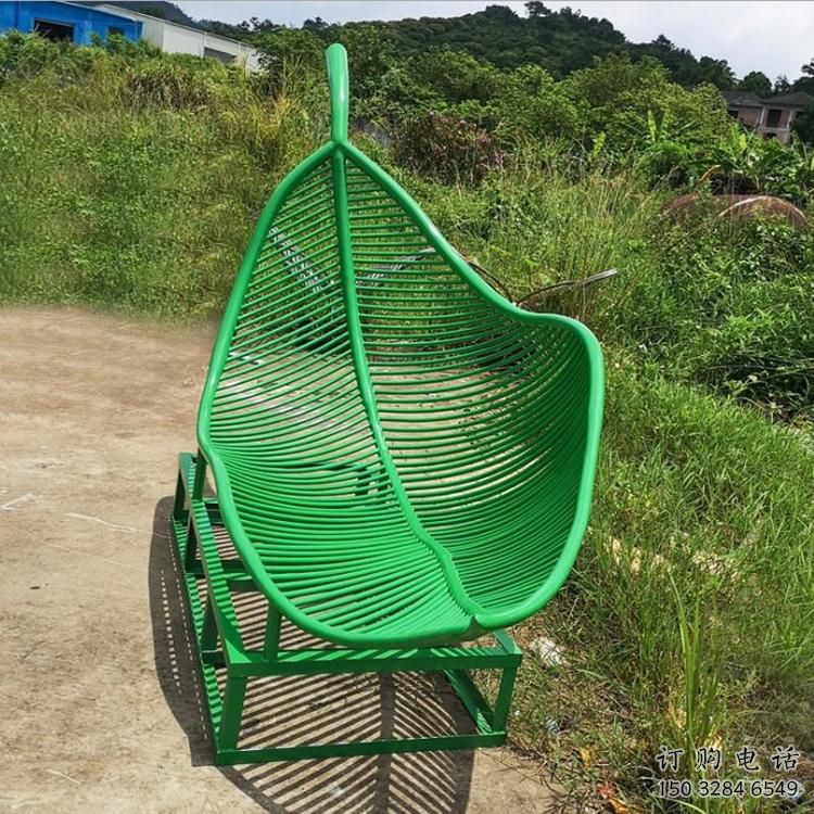 大型凳子雕塑廠家 鍛造鏤空小品 公園不銹鋼凳子雕塑制作廠