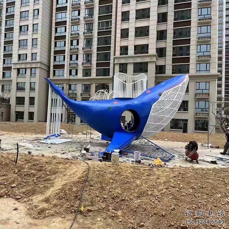 街道滑梯雕塑廠家 現代擺件 烤漆不銹鋼滑梯雕塑廠