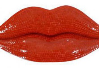 別墅區(qū)嘴唇雕塑廠家 大型戶外擺件 抽象不銹鋼嘴唇雕塑廠