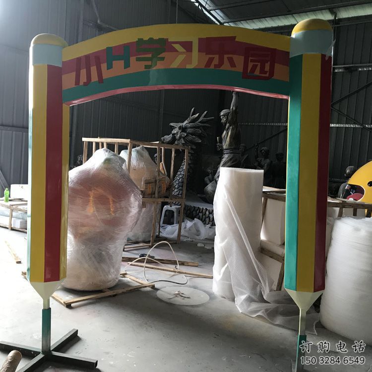 中式鉛筆雕塑廠家 創(chuàng)意抽象小品 游樂場不銹鋼鉛筆雕塑廠