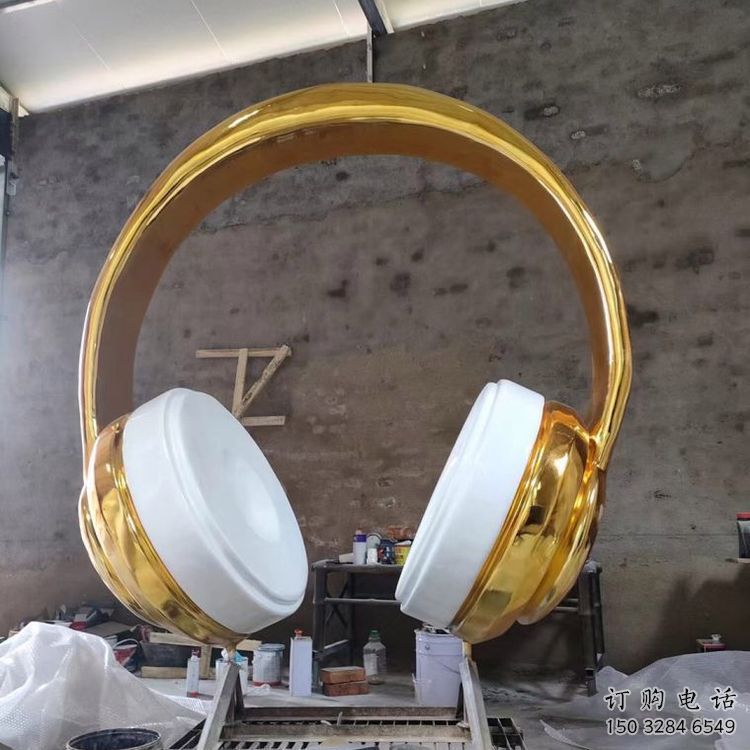 電鍍耳機雕塑廠家 廣場園林擺件 大型不銹鋼耳機雕塑廠