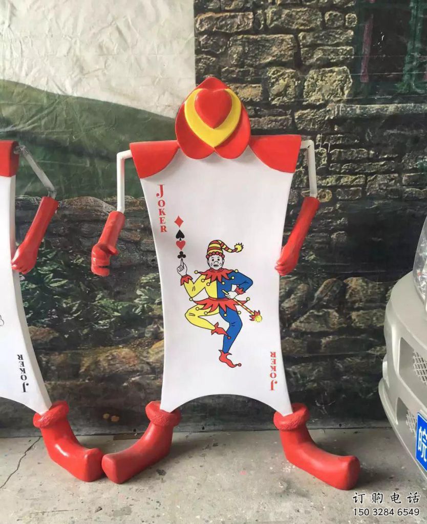 現代撲克雕塑廠家 大型別墅區擺件 彩繪撲克雕塑廠