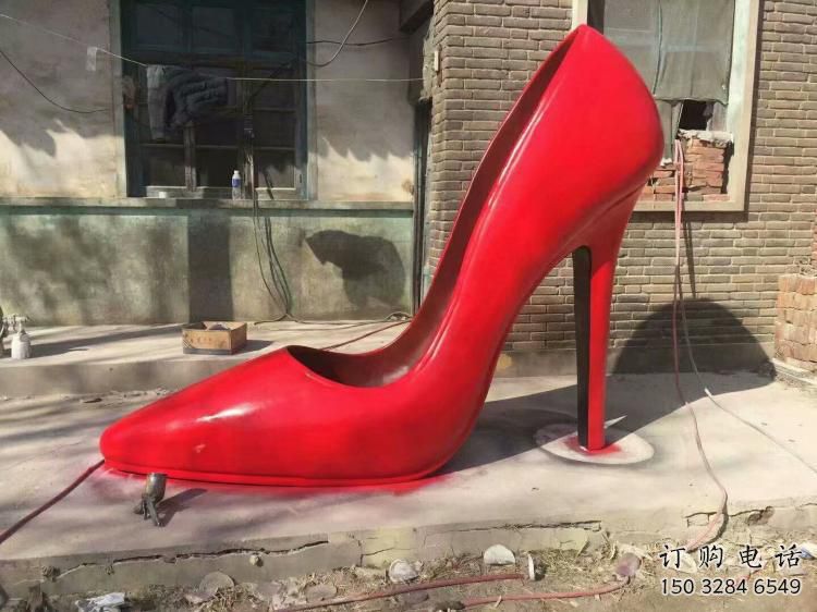 戶外高跟鞋雕塑廠家 噴漆小品 大型高跟鞋雕塑廠