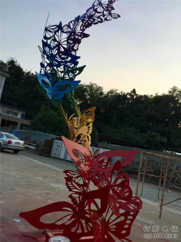 拉絲蝴蝶樹雕塑廠家 鏤空創意擺件 別墅區不銹鋼蝴蝶樹雕塑廠