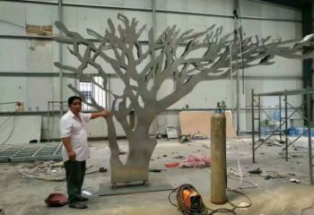 鏤空白樺樹雕塑廠家 園林小品 住宅小區不銹鋼白樺樹雕塑廠