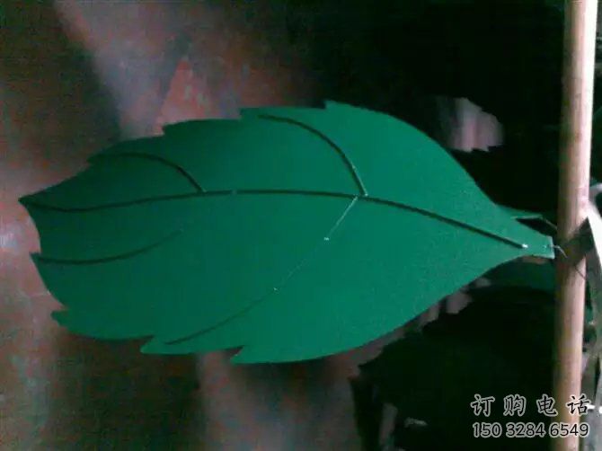 抽象花葉雕塑廠家 創(chuàng)意公園小品 烤漆不銹鋼花葉雕塑廠